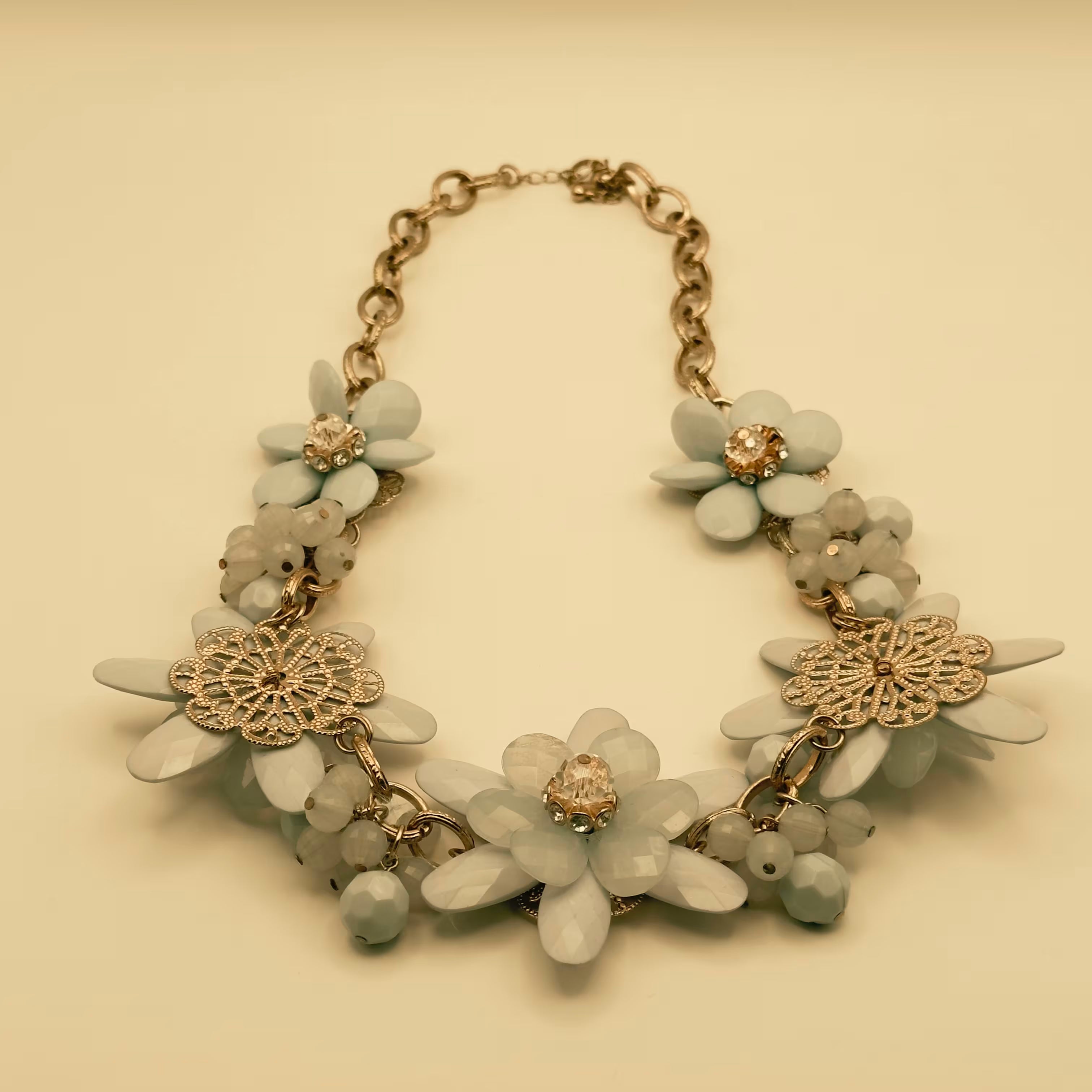 Arcra Pendant Necklace