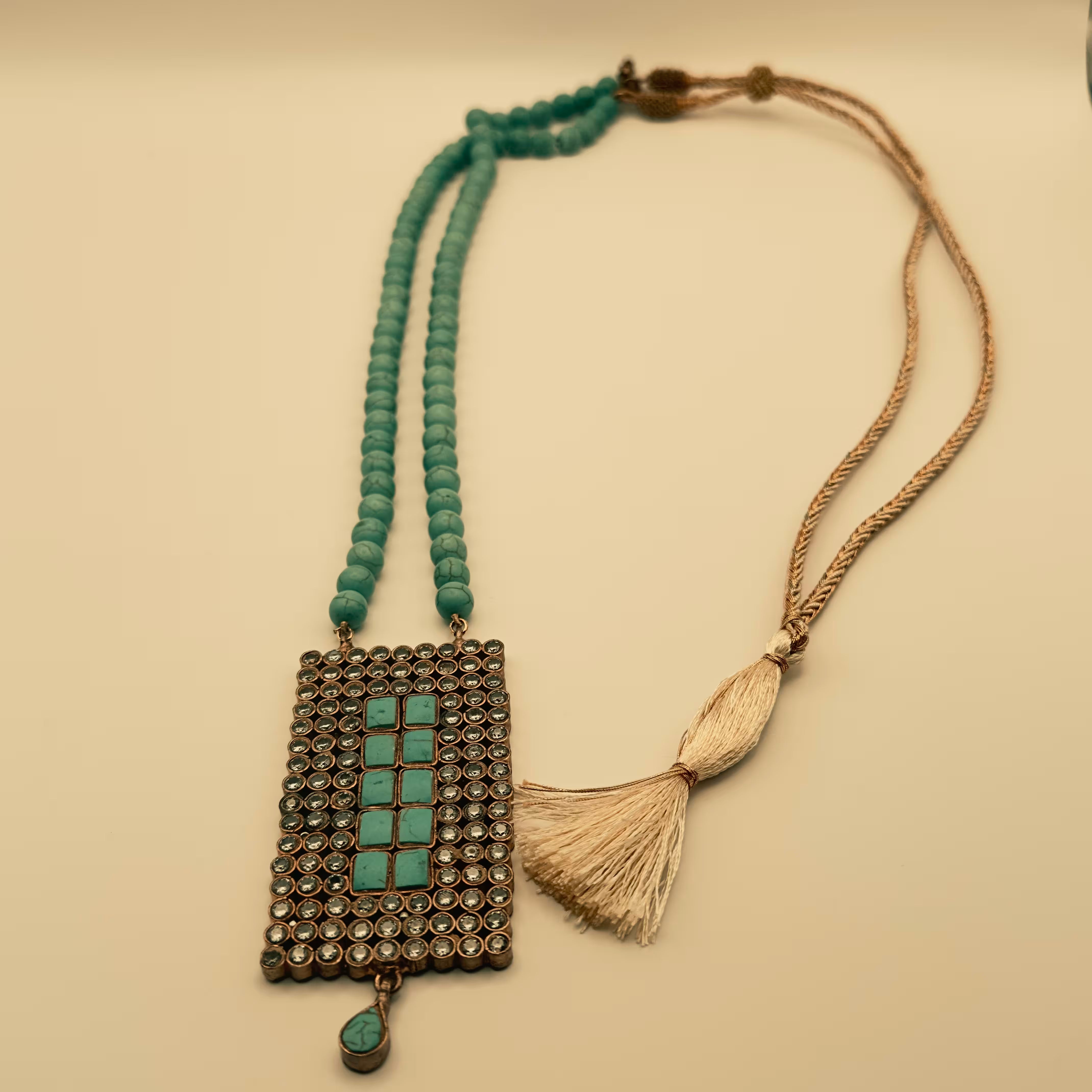 Carva Necklace Main image