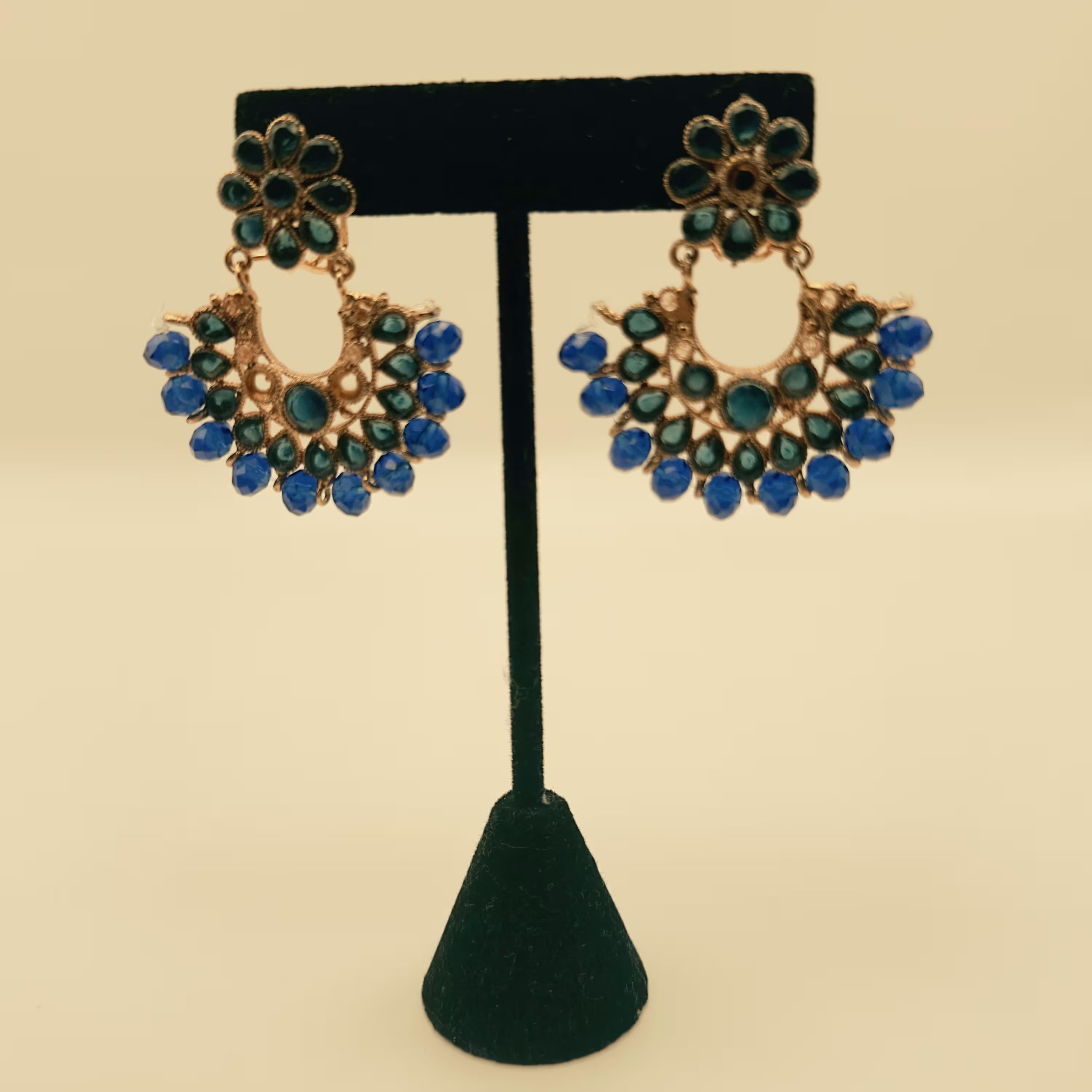Cira Earrings Main image