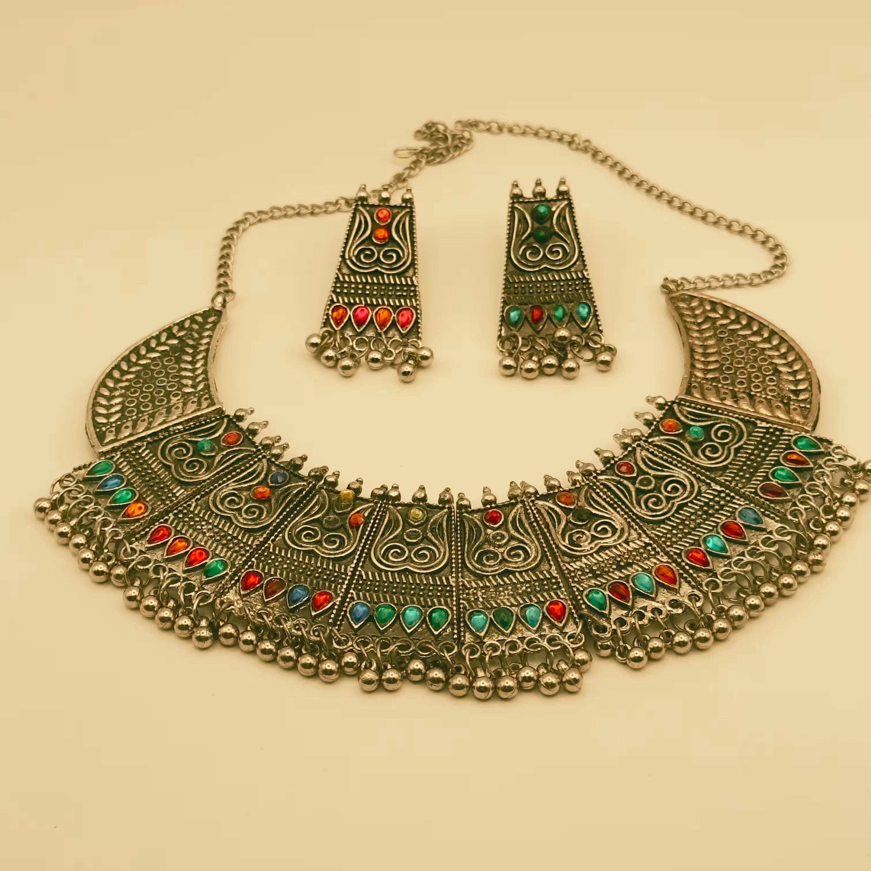 Jumera Set – Necklace & Earrings Main image