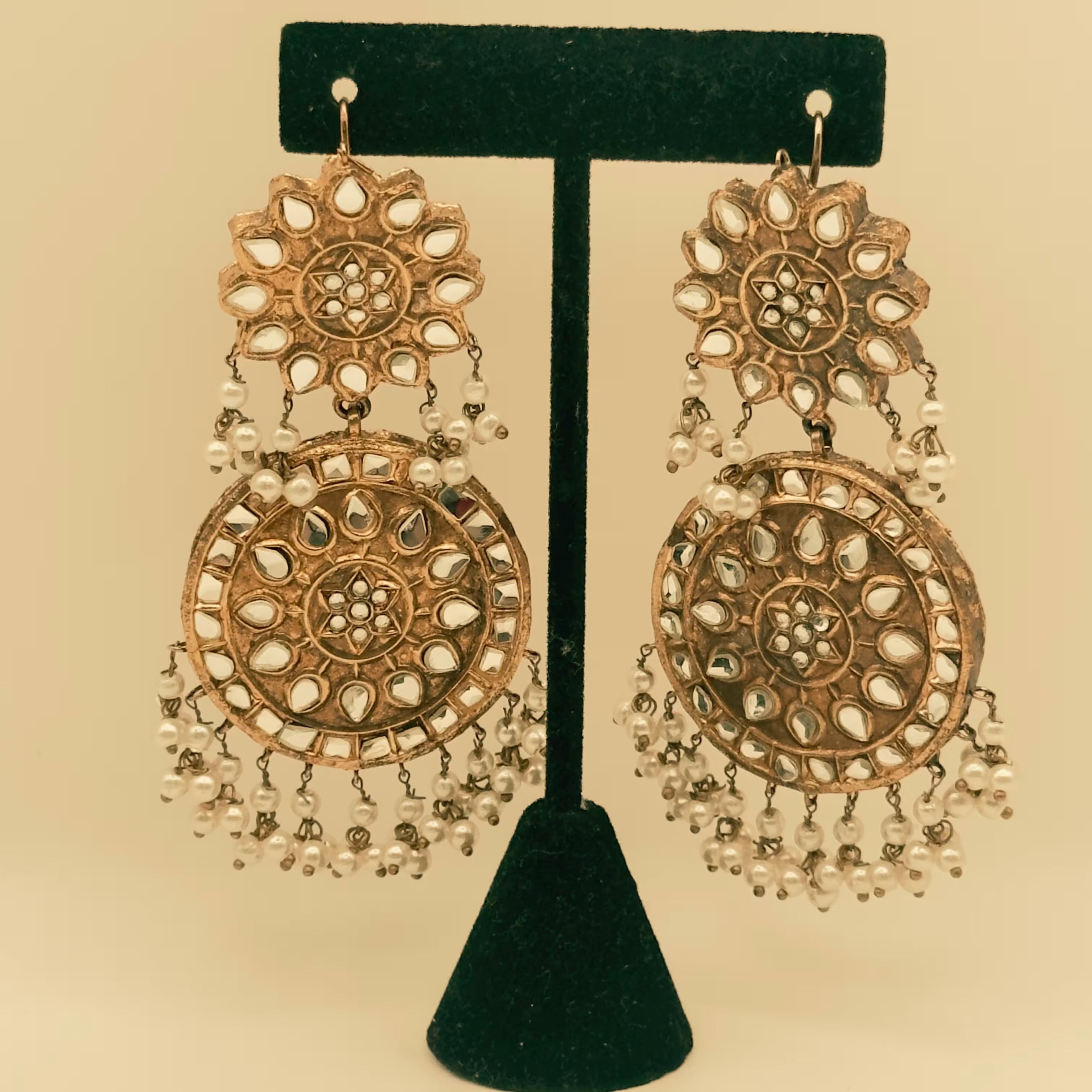 Rosha Earrings Main image