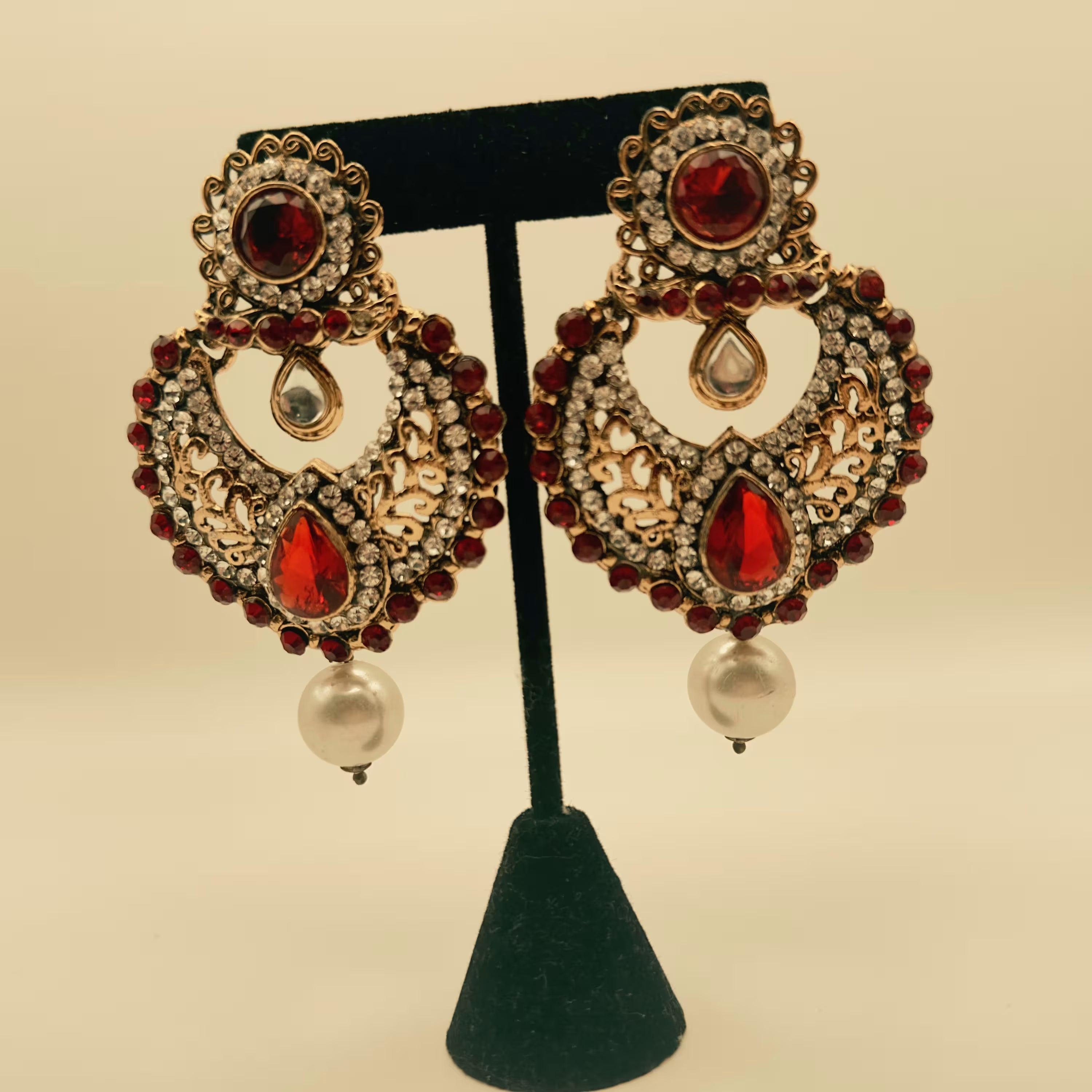 Solra Earrings Main image