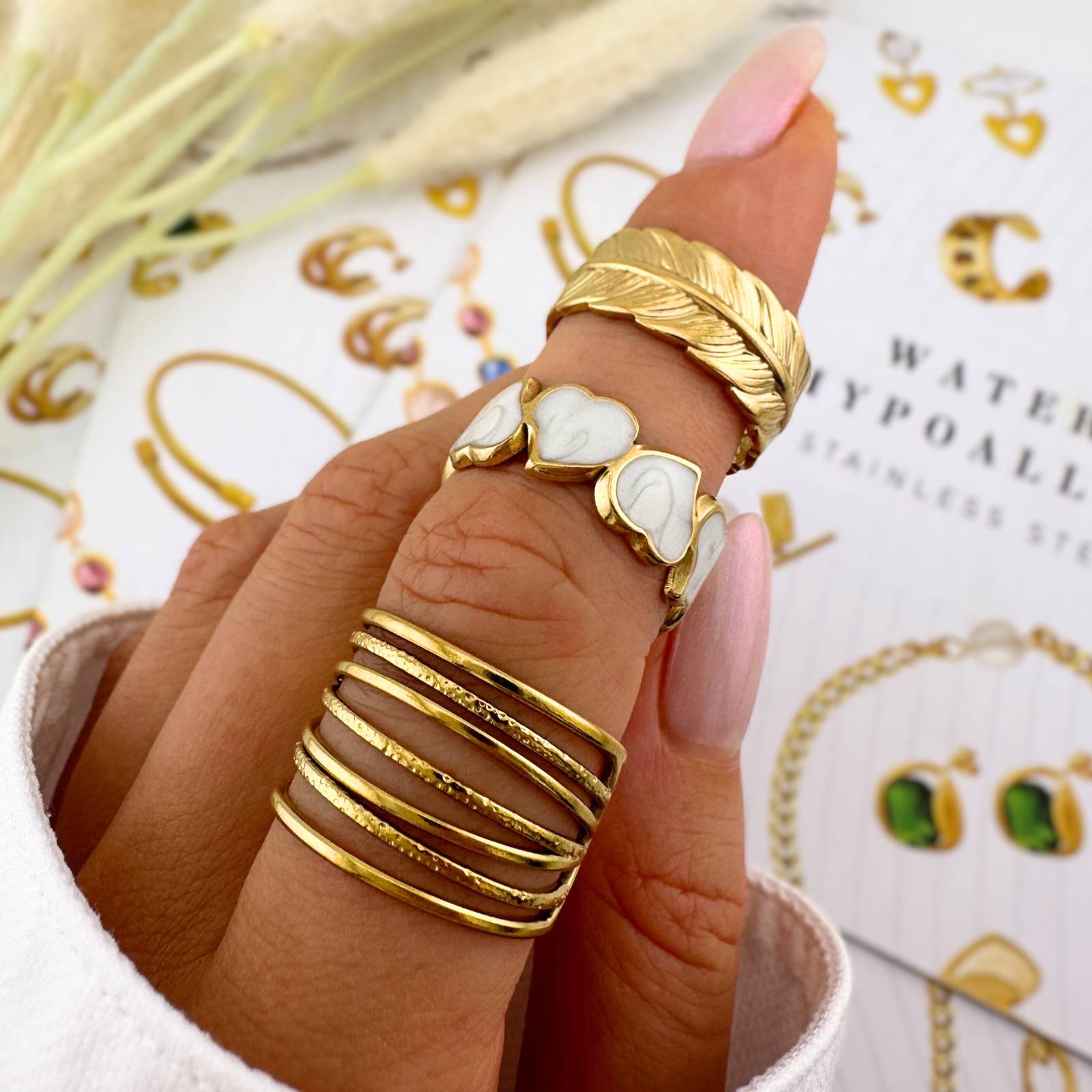 White Heart Adjustable Ring  – 18K Gold Plated